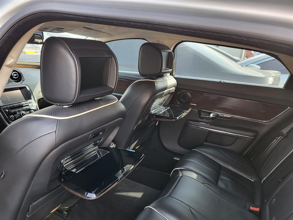 자동차 모델 상세 이미지