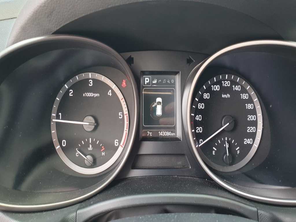 뉴쏘렌토R 2WD 2.0 TLX 2013년식