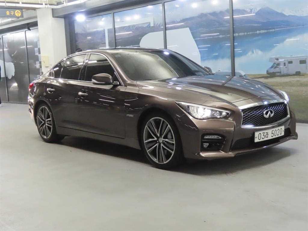 Q50 하이브리드 에센스 2016년식