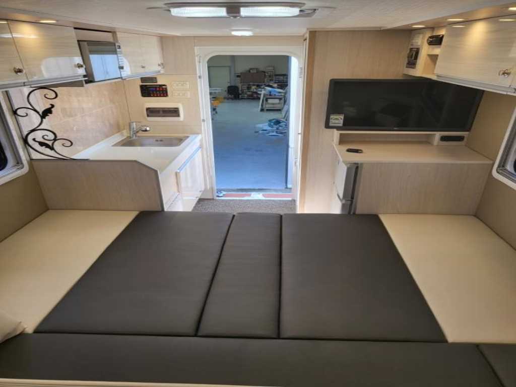 포터2 캠핑트럭 인산철배터리 255A 150L 255W