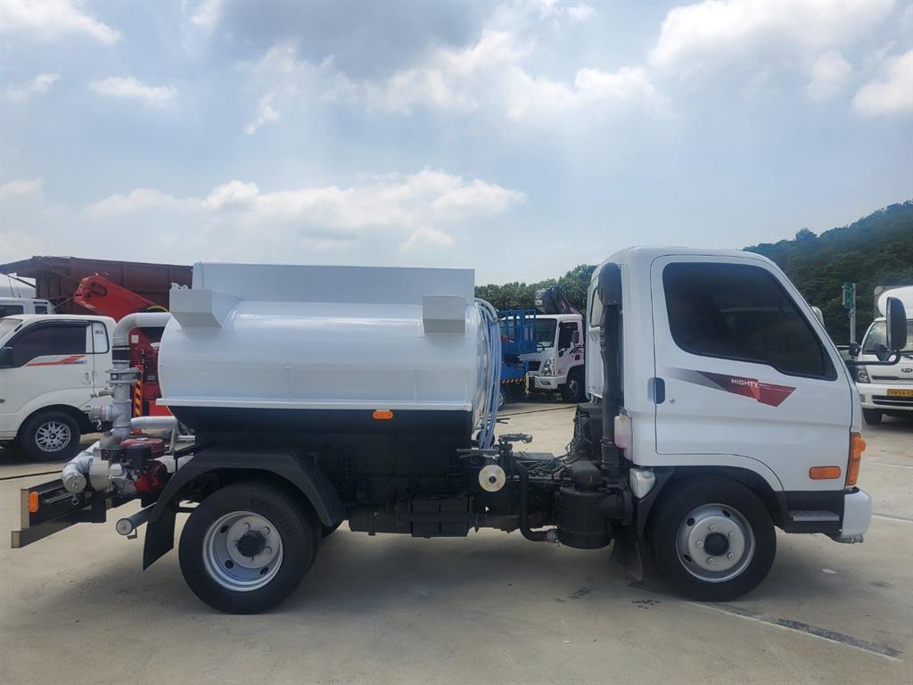 살수차 마이티 2,400L 수동