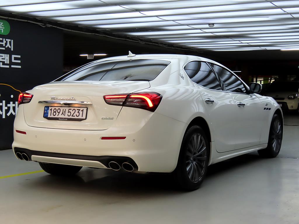 Maserati Ghibli 2.0 GT Hybrid 4