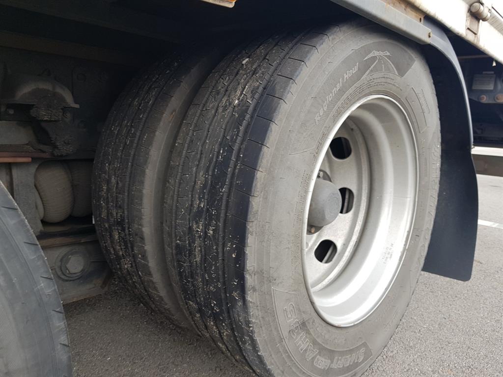 현대 메가트럭 235 후축 윙바디 4.5톤 수동 6