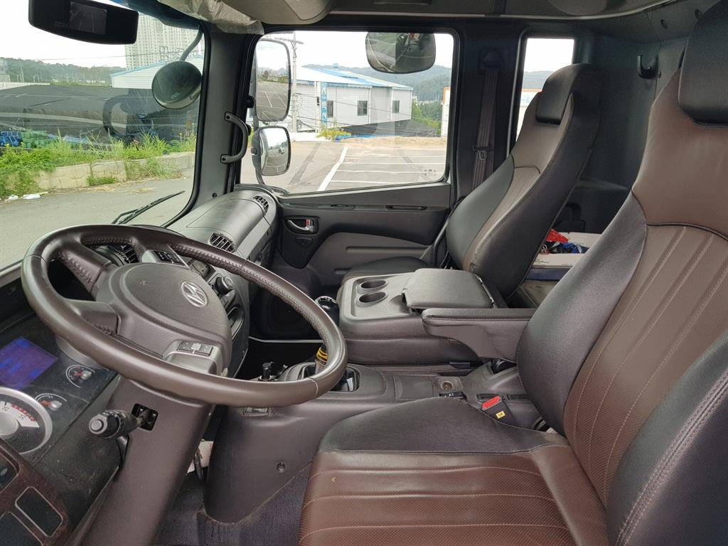 현대 메가트럭 235 후축 윙바디 4.5톤 수동 7