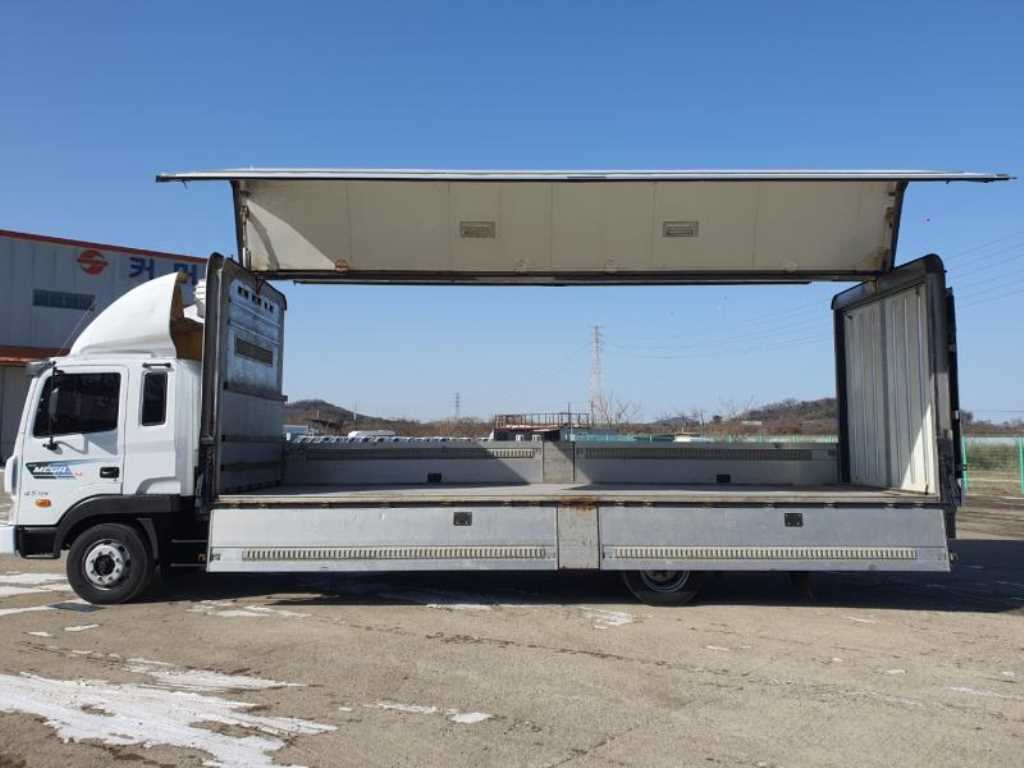 현대 메가트럭 260 냉동탑 5톤 수동 3