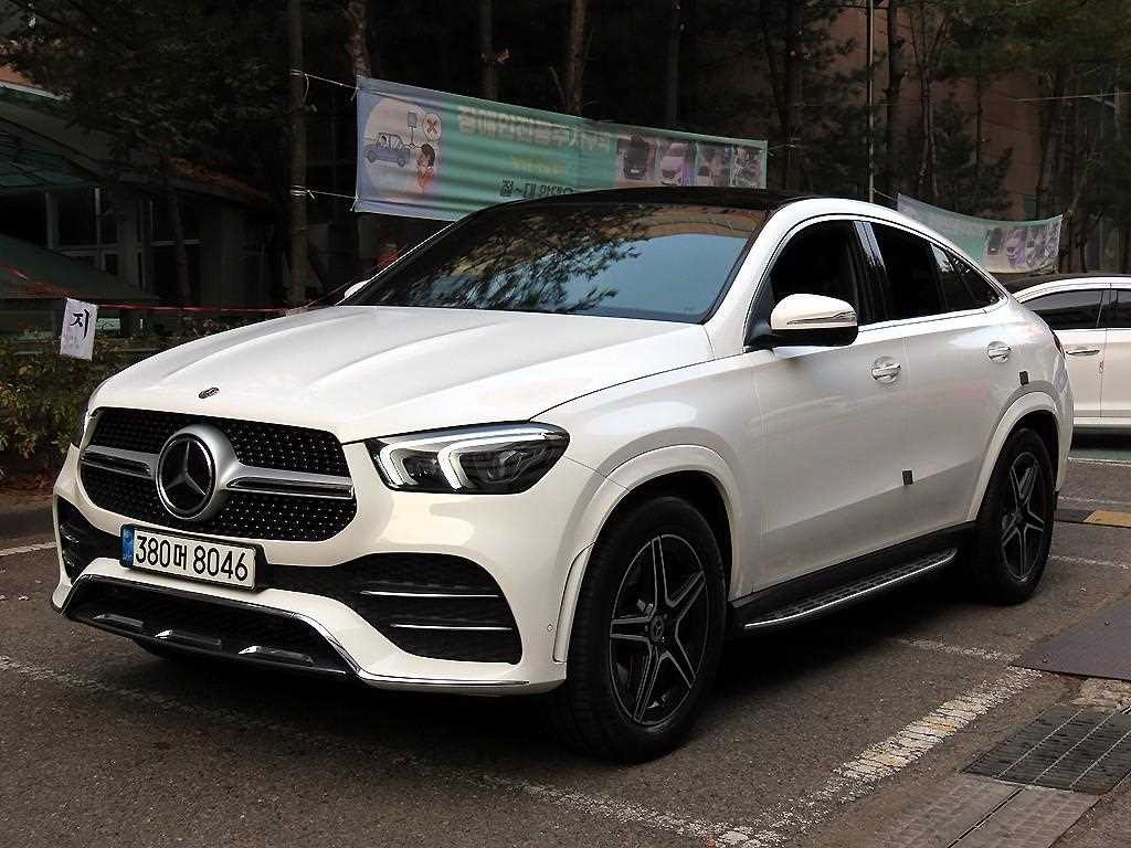 Mercedes-Benz GLE-Class GLE400d 4MATIC Coupe 4