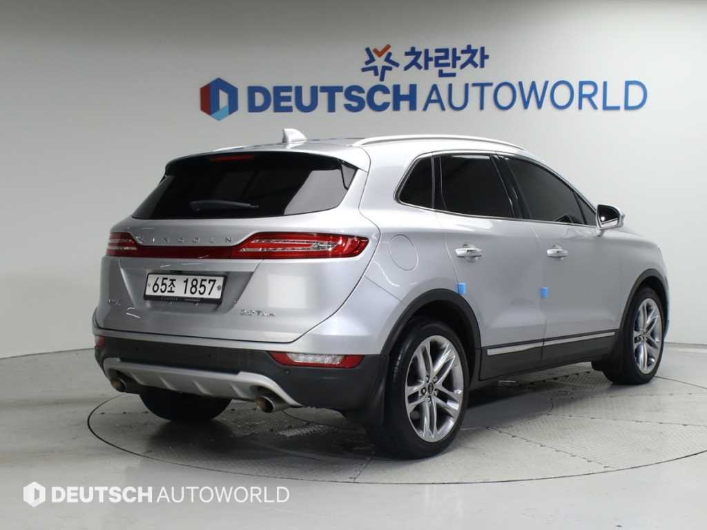 링컨 MKC 2.0 AWD 사진 2/20