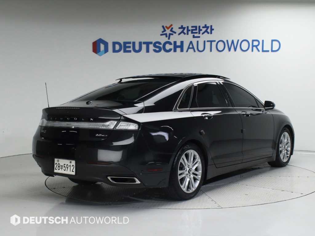 Lincoln MKZ 2.0 3