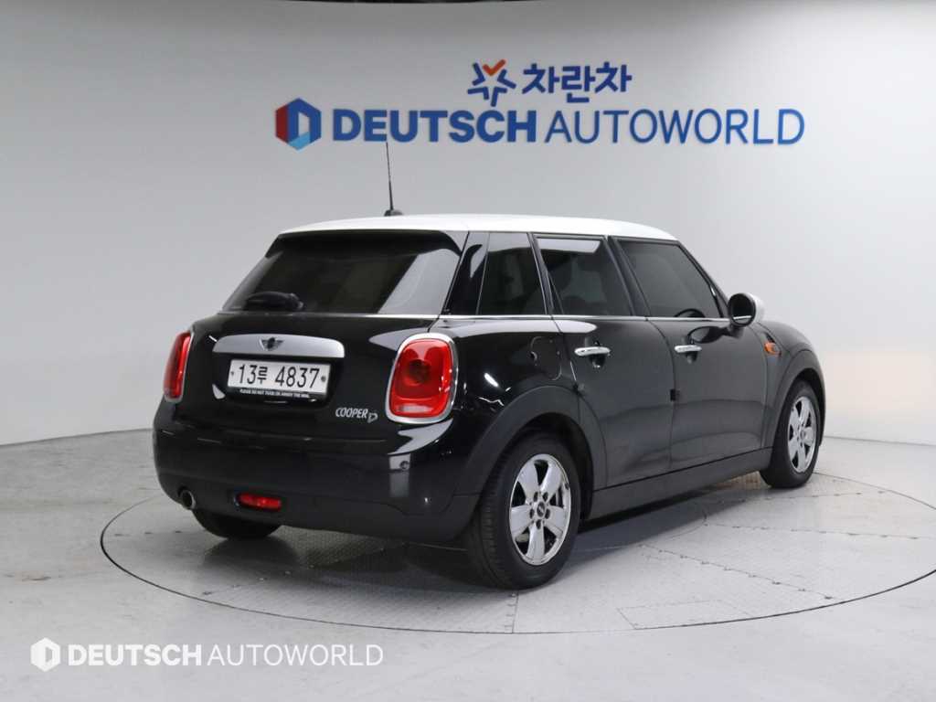 MINI 쿠퍼 5도어 기본형 사진 2/20