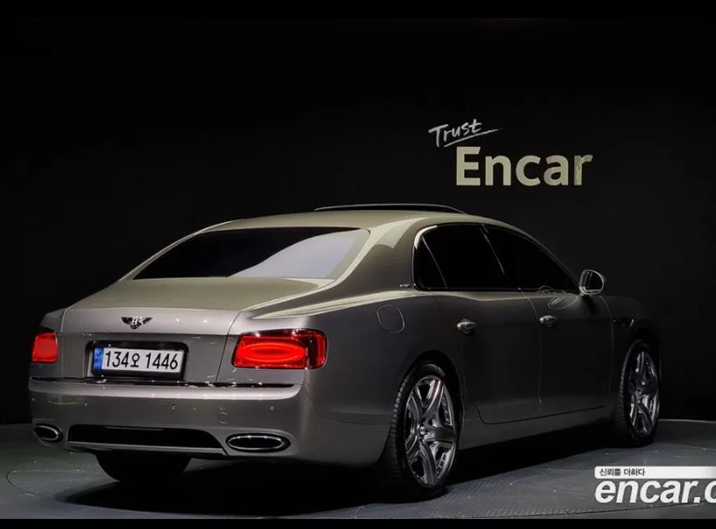 Bentley Flying Spur 6.0 2