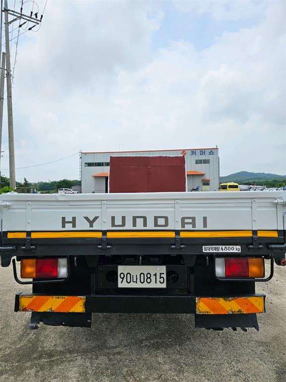 메가트럭 250 단바리 카고 5톤 수동