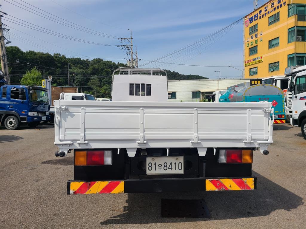 메가트럭 280 앞축 카고 5톤 수동