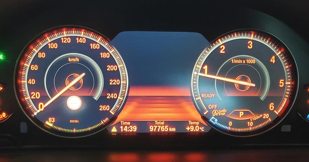 BMW 3 Series GT 320D Luxury 4