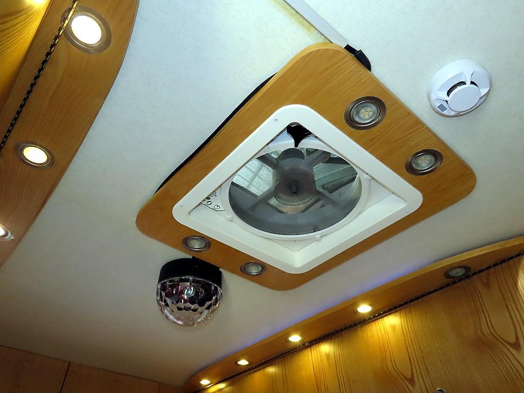포터2 캠핑트럭 인산철배터리 255A 150L