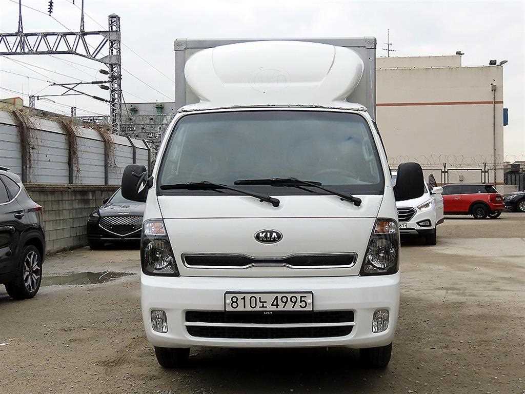 Kia] Bongo 3 Trucks a built-in top one ton