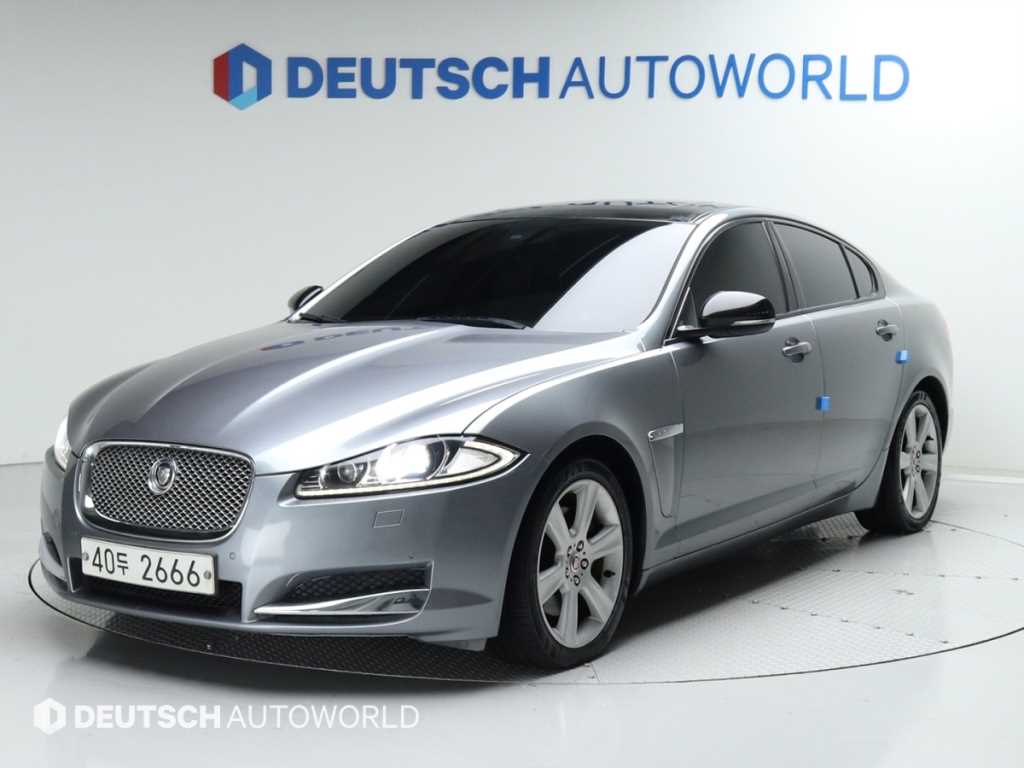 Jaguar XF 3.0 D Luxury