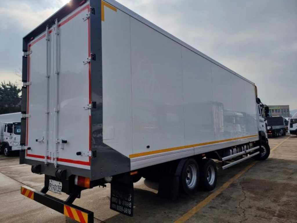 현대 300 후축 냉동탑 7.5톤 수동 2