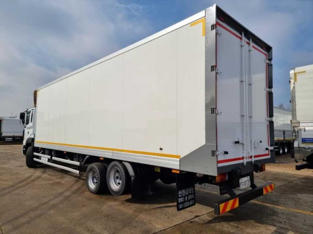 현대 300 후축 냉동탑 7.5톤 수동 3