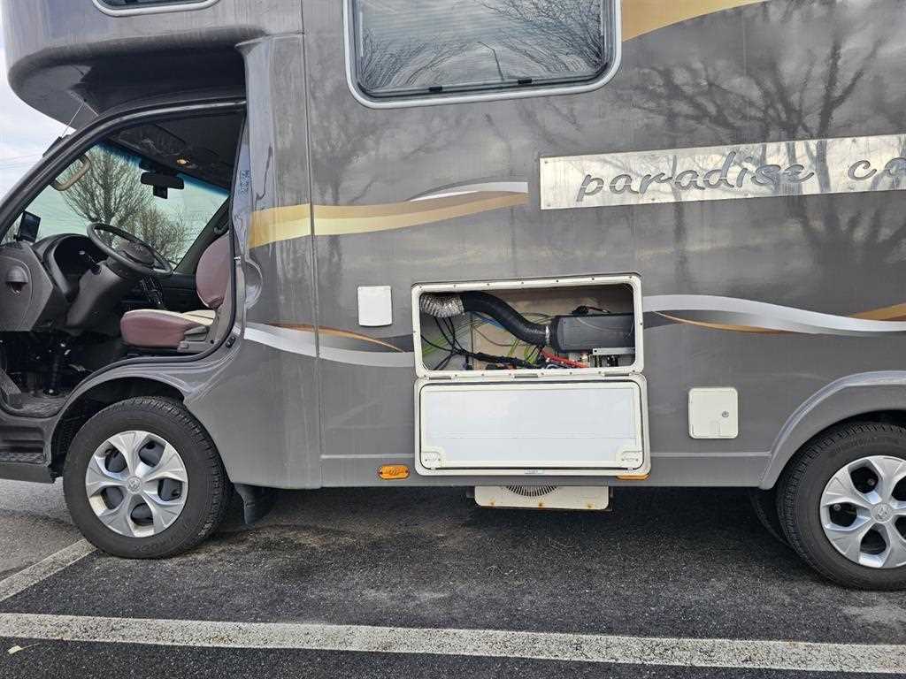 포터2 캠핑트럭 인산철배터리