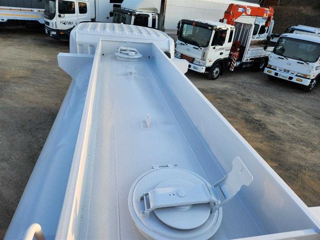 살수차 메가트럭 스텐탱크 7,000L 수동