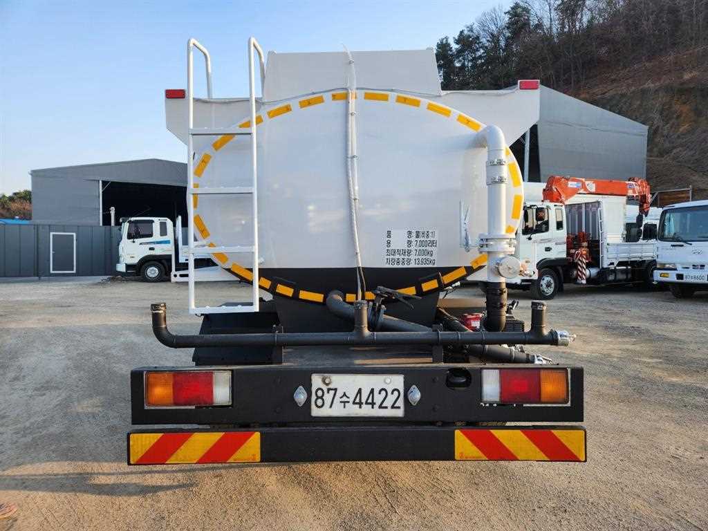 살수차 메가트럭 스텐탱크 7,000L 수동