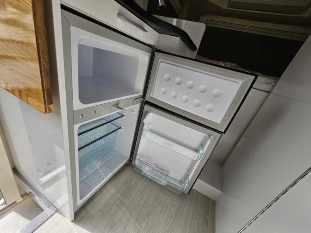 포터2 캠핑트럭 인산철배터리