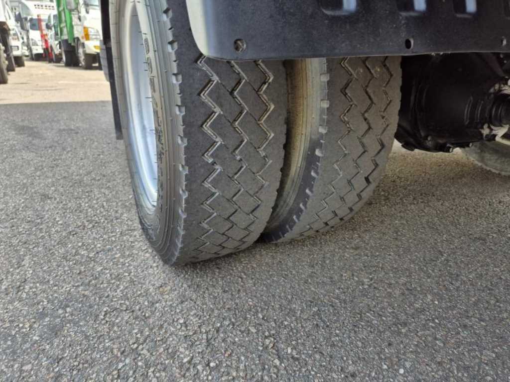 현대 마이티큐티 2톤 익스하이탑 일반캡 11