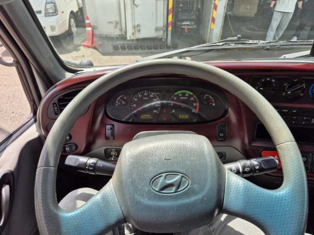 현대 마이티큐티 2톤 익스하이탑 일반캡 13