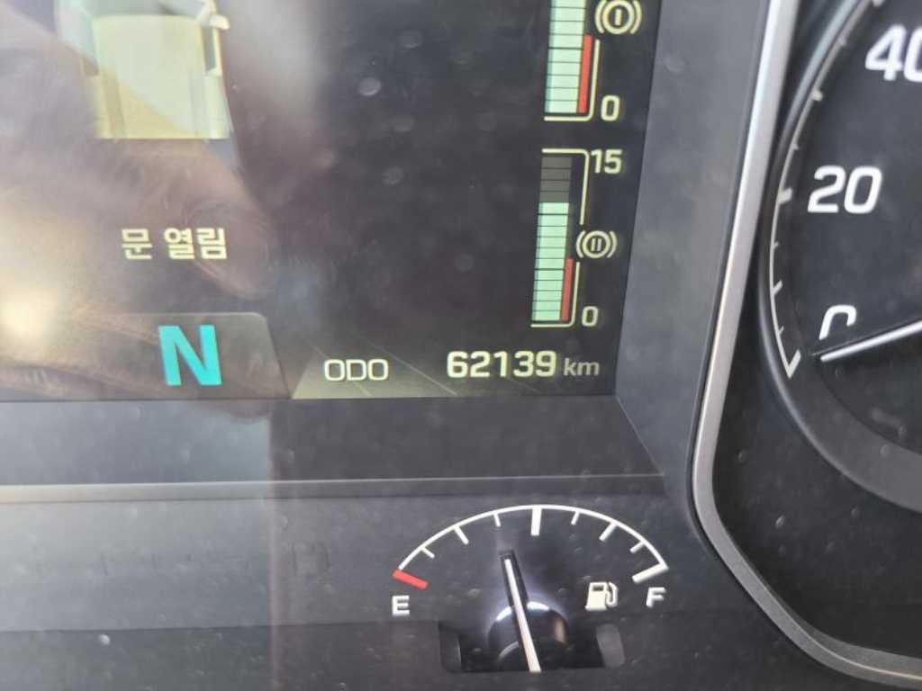 현대 엑시언트 암롤 540 8.5톤 수동 리타더 앞축 8