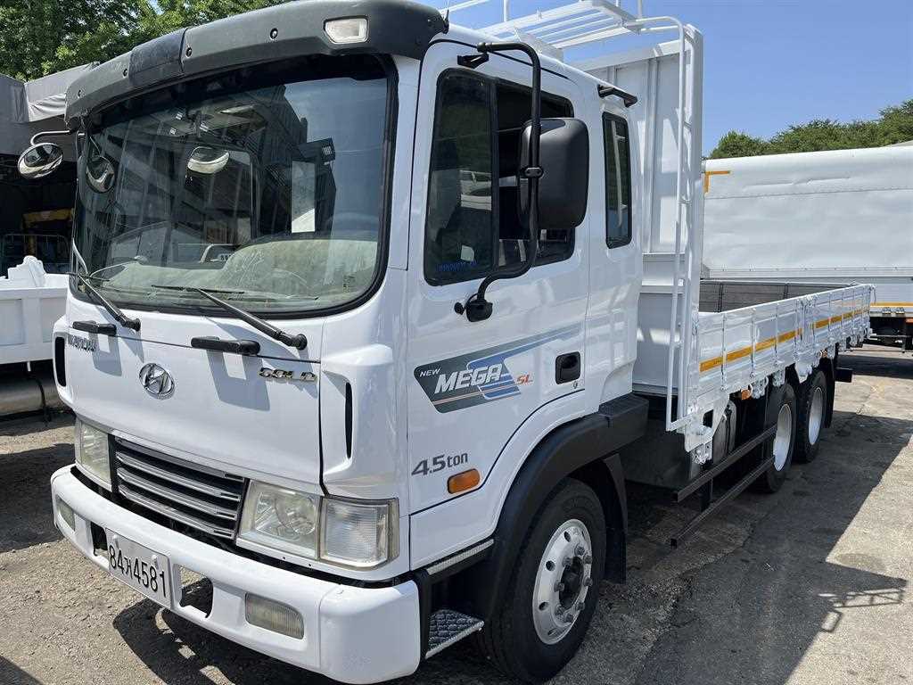 현대 메가트럭 카고 4.5톤 수동 1