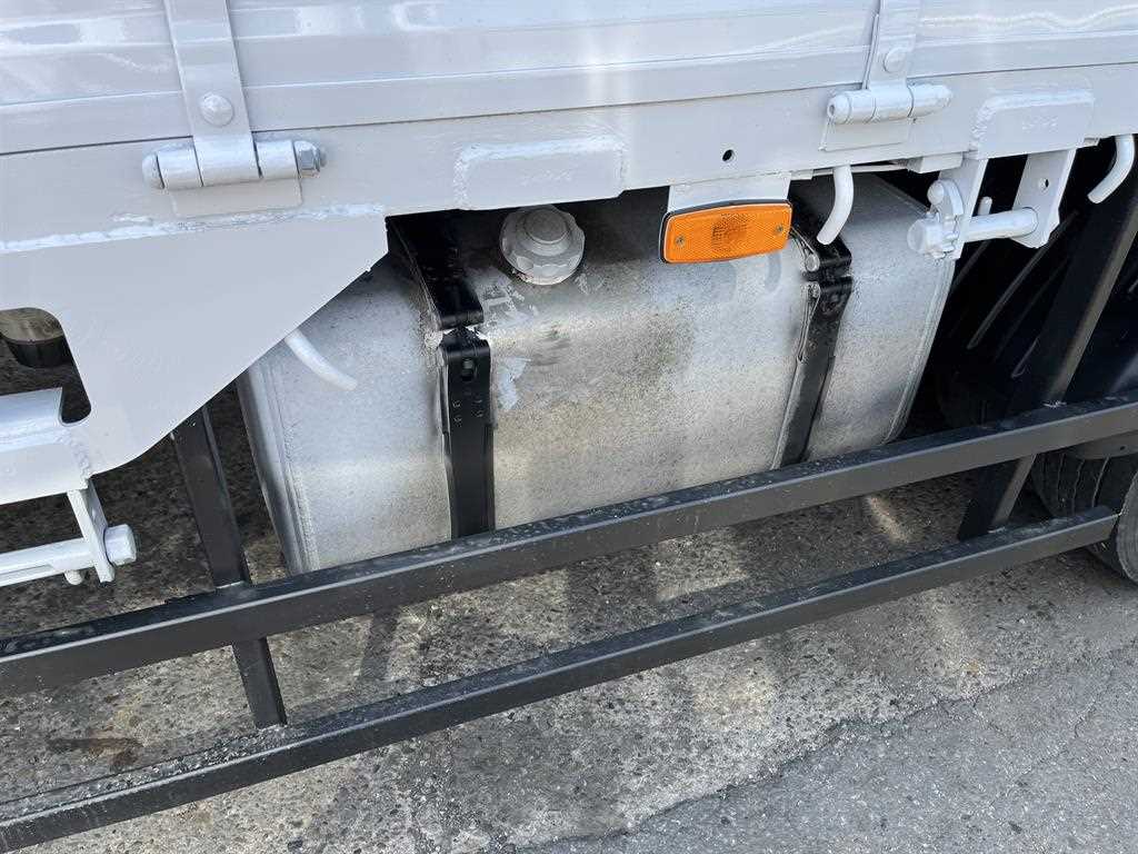 현대 메가트럭 카고 4.5톤 수동 8