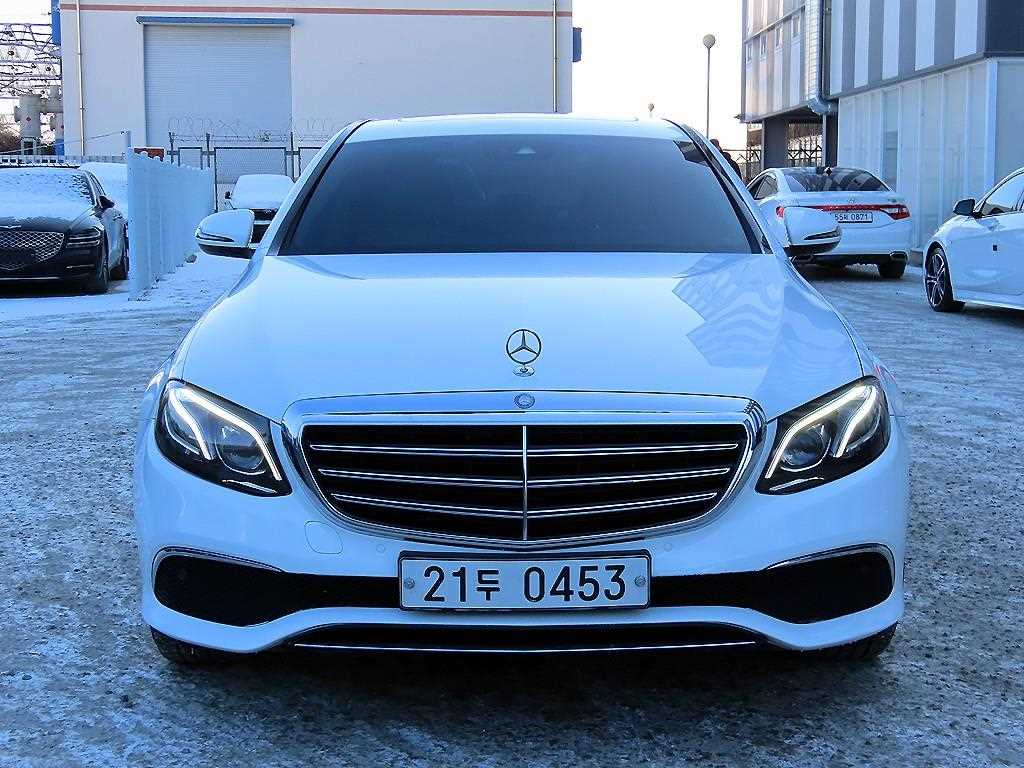 [벤츠] E클래스 W213 E220d 익스클루시브 연식:2017,미션:오토,주행거리:125,265km,연료:경유 ,색상:흰색