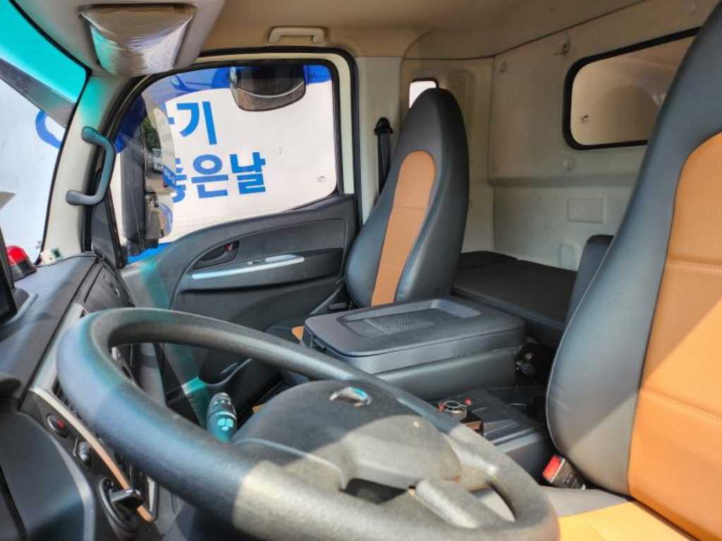 더쎈 3.5톤 윙바디