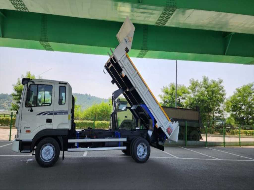 현대 메가트럭 화물덤프 5톤