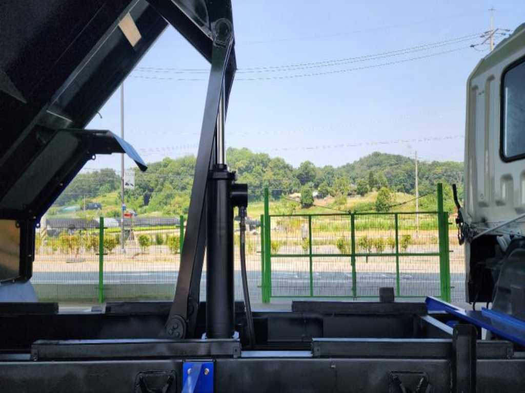 현대 메가트럭 화물덤프 5톤