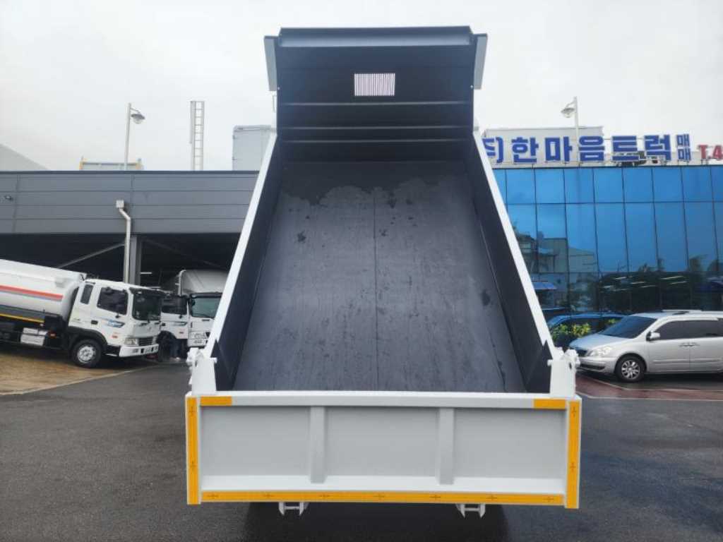 현대 메가트럭 화물덤프 5톤