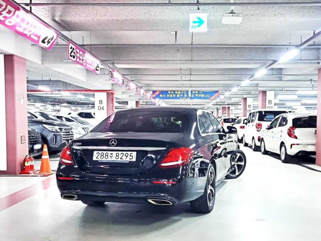 벤츠 E 클래스 E250 아방가르드 사진 2/19