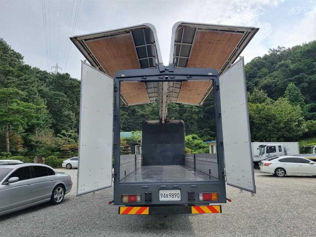 현대 메가트럭 윙바디 4.5톤 수동 10