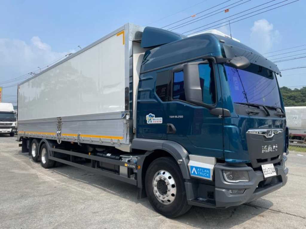 만 윙바디 13톤 오토 1