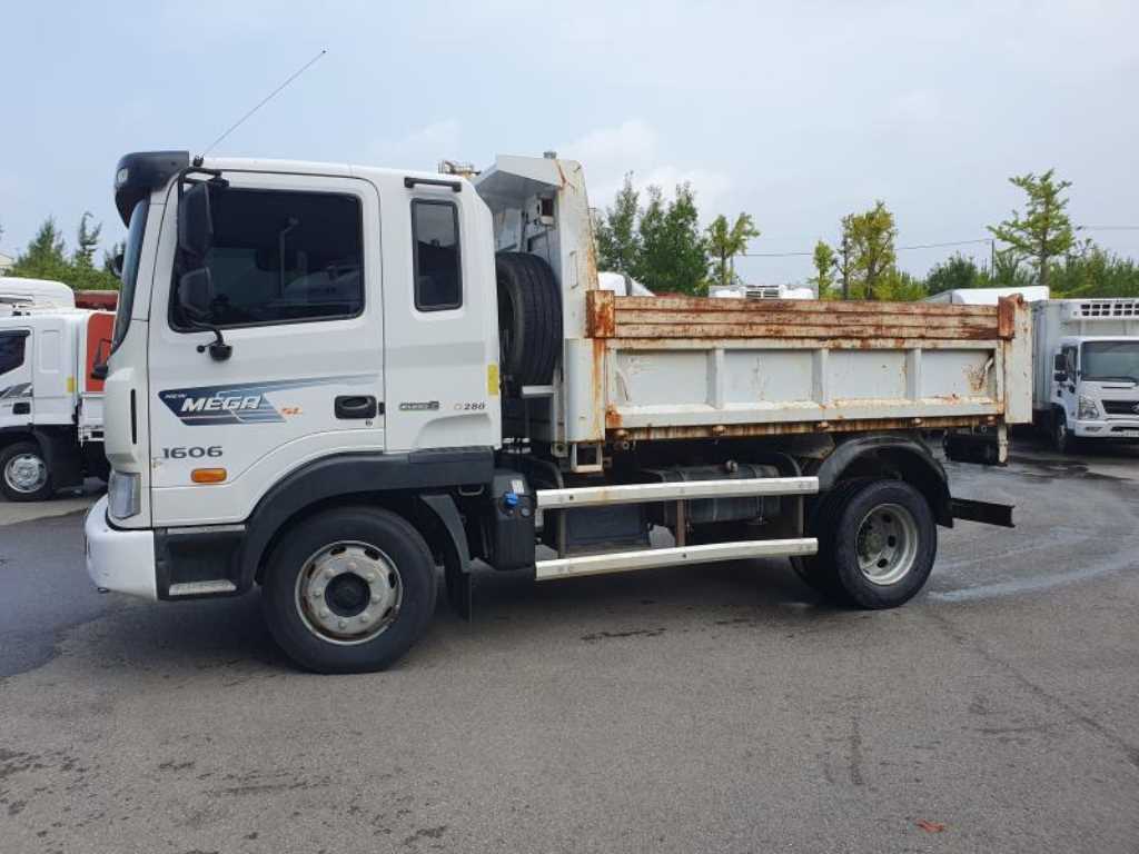 현대 메가트럭 화물덤프 5톤 2