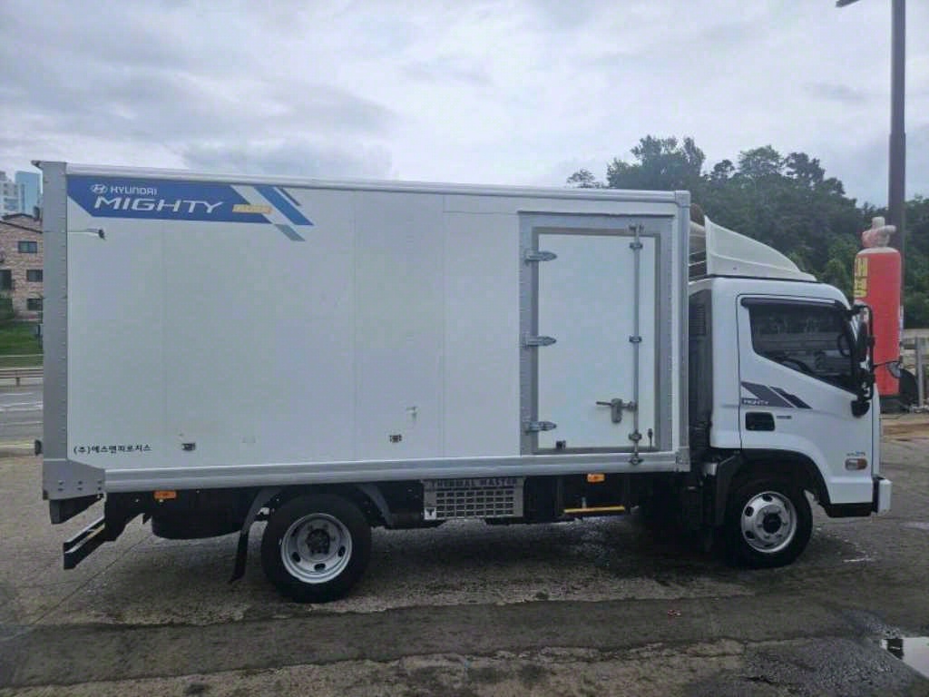 현대 올뉴마이티 2.5톤 냉동탑 6