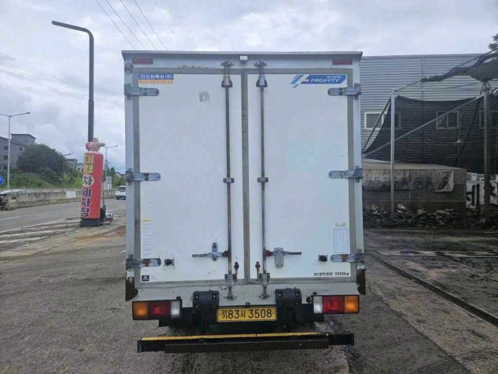 현대 올뉴마이티 2.5톤 냉동탑 5