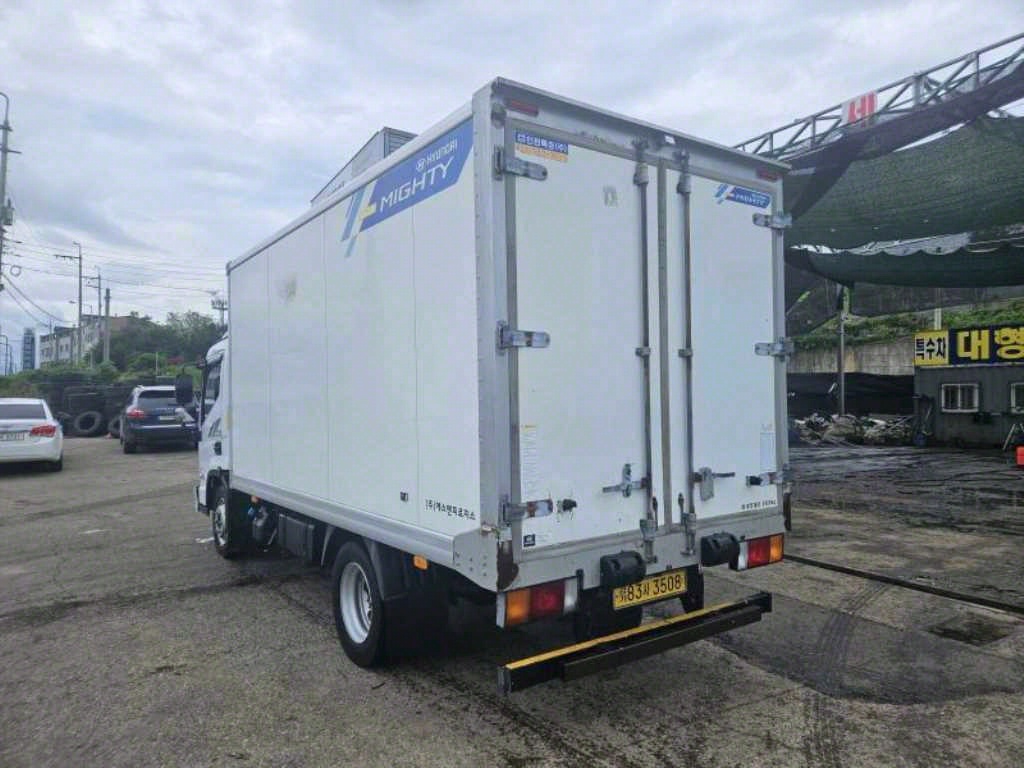 현대 올뉴마이티 2.5톤 냉동탑 4