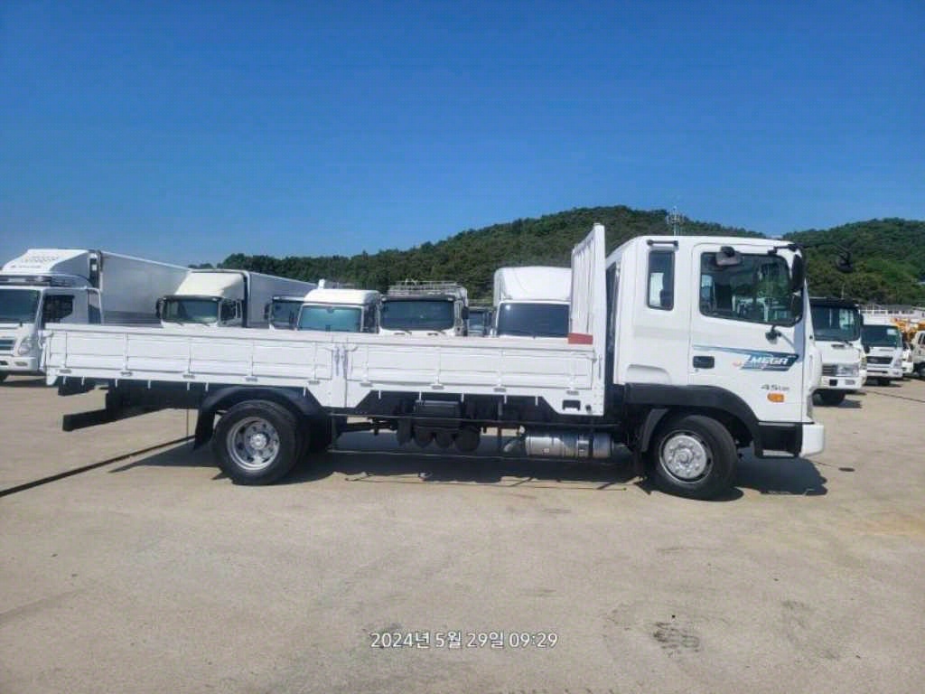 메가트럭 단바리 카고 4.5톤 수동