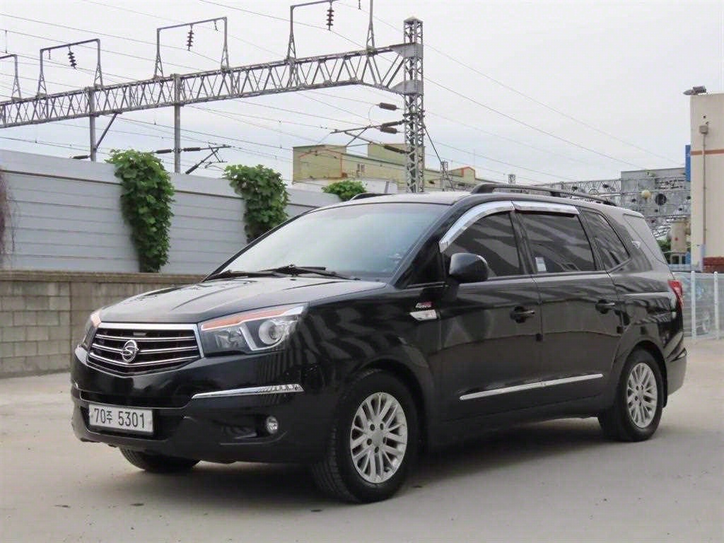 KGM 코란도 4WD GT 11인승 사진