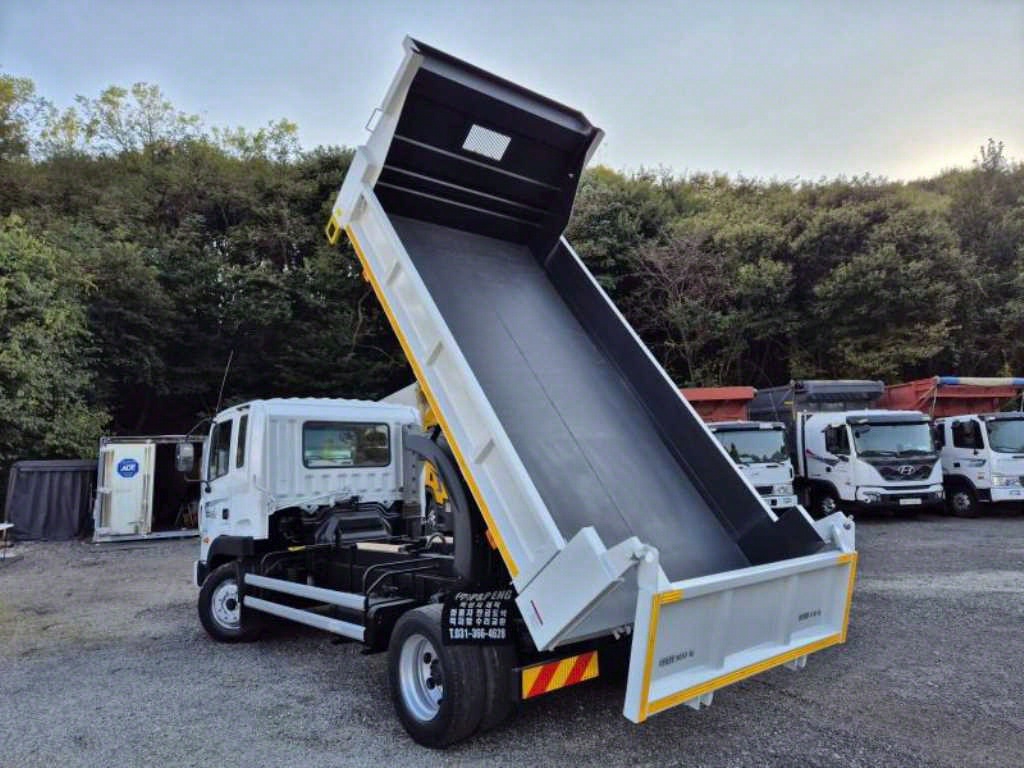 현대 메가트럭 화물덤프 5톤 11