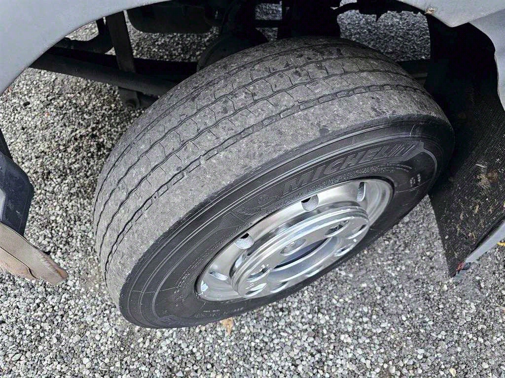 볼보 FL 윙바디 4.5톤 오토 18