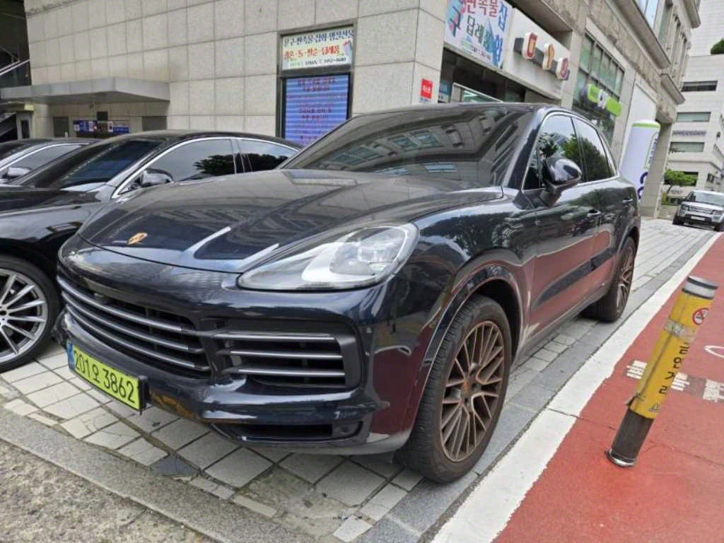 포르쉐 카이엔 3.0 사진
