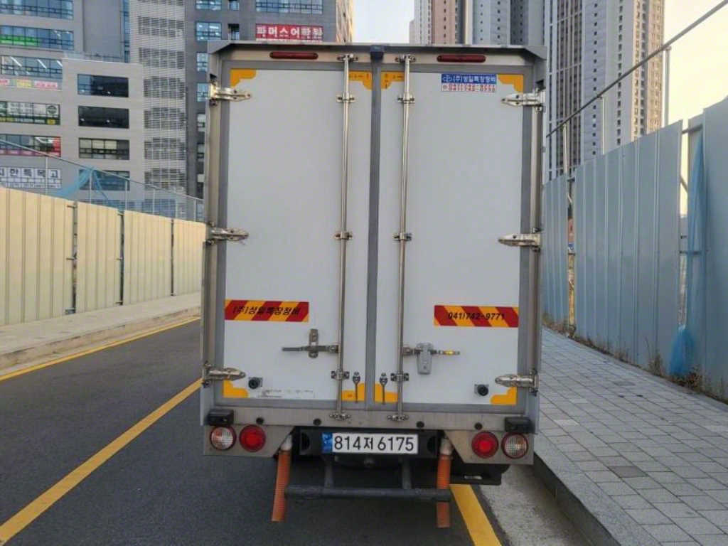 봉고3 1.2톤 냉동탑 LPG