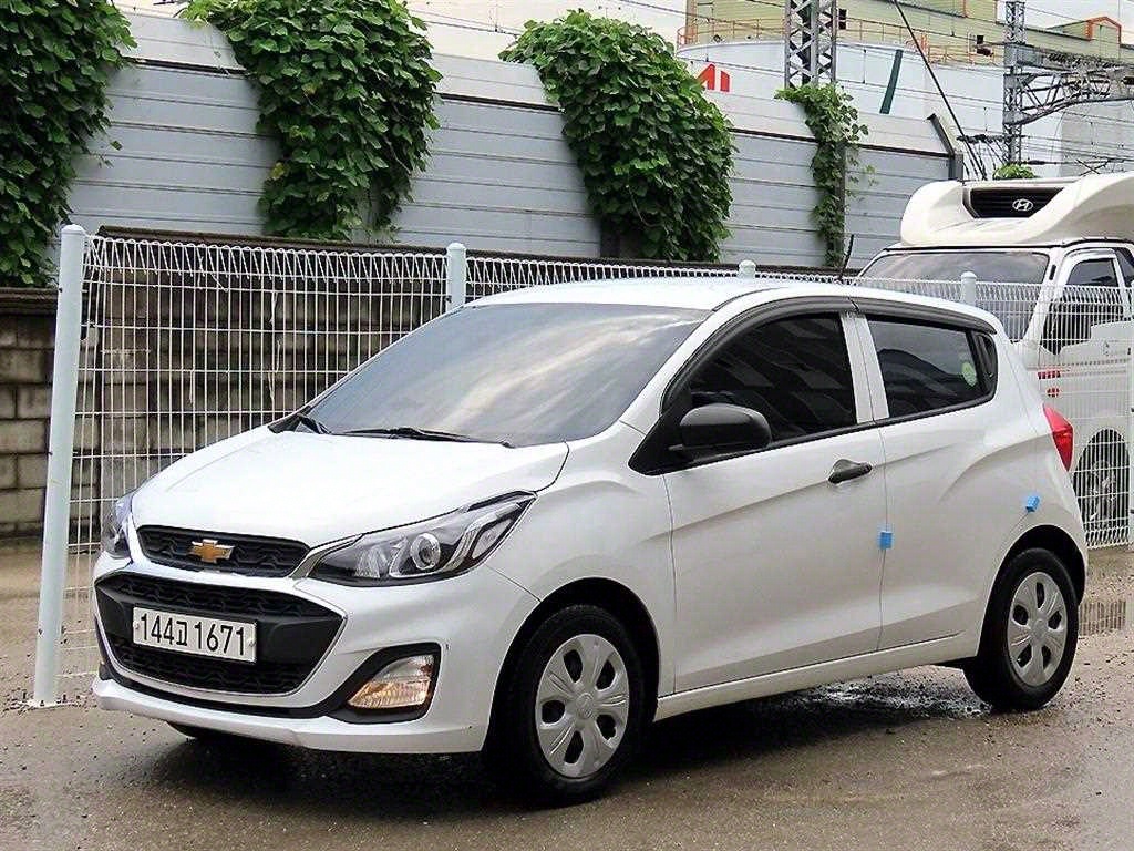 [쉐보레] 더뉴스파크 밴 연식:2020,미션:오토,주행거리:33,489km,연료:휘발유,색상:흰색